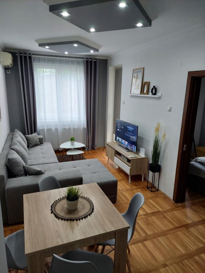 Smiley - Subotica Centar Apartment Exterior photo