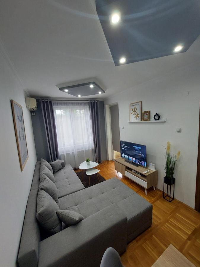 Smiley - Subotica Centar Apartment Exterior photo