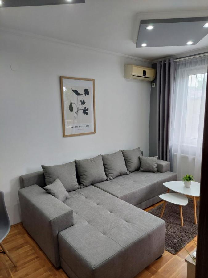 Smiley - Subotica Centar Apartment Exterior photo