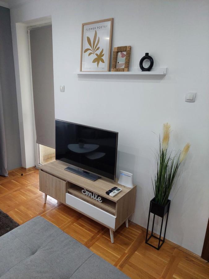 Smiley - Subotica Centar Apartment Exterior photo